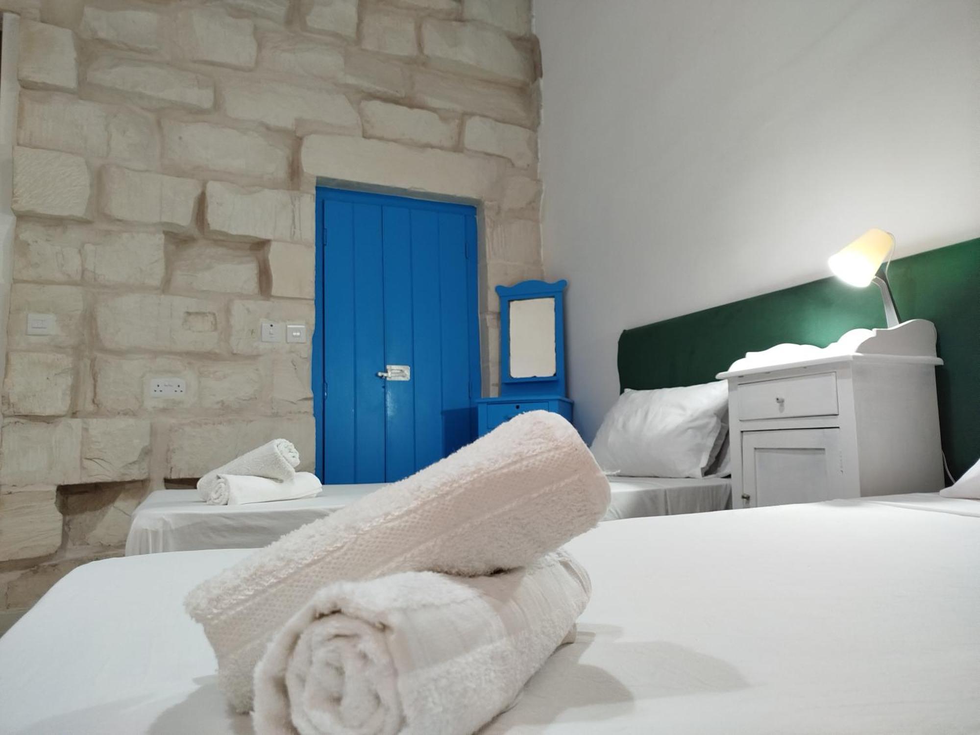 Limestone Sun Suites Sliema Rum bild