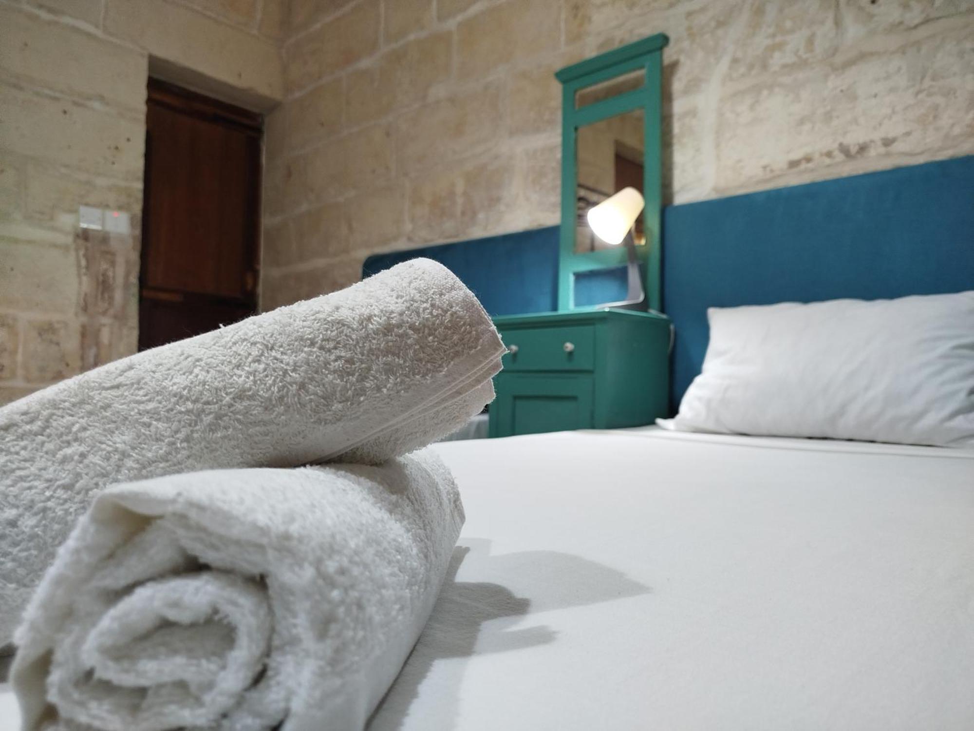 Limestone Sun Suites Sliema Rum bild