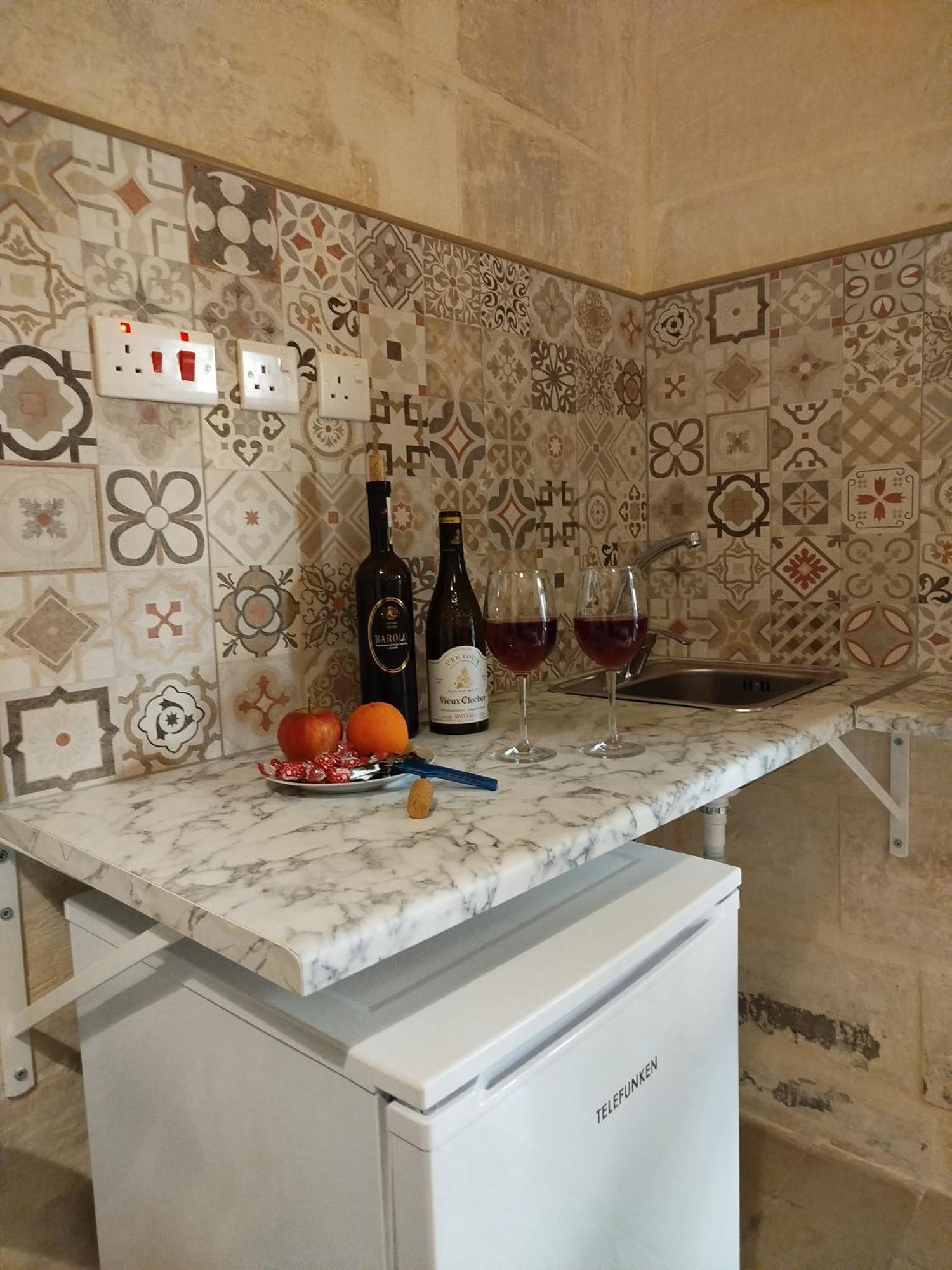 Limestone Sun Suites Sliema Rum bild